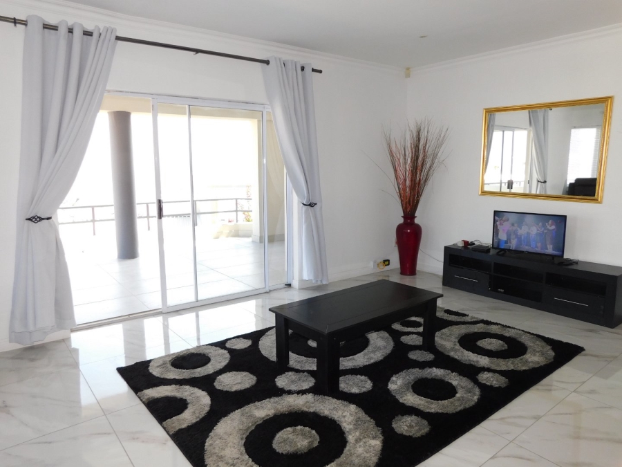 To Let 4 Bedroom Property for Rent in Mountainside Western Cape